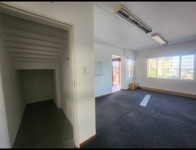 450M² WAREHOUSE TO LET IN ALLANDALE